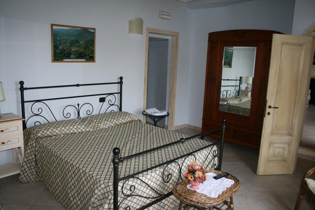 Casa Vacanze San Francesco Bagni San Filippo Rum bild